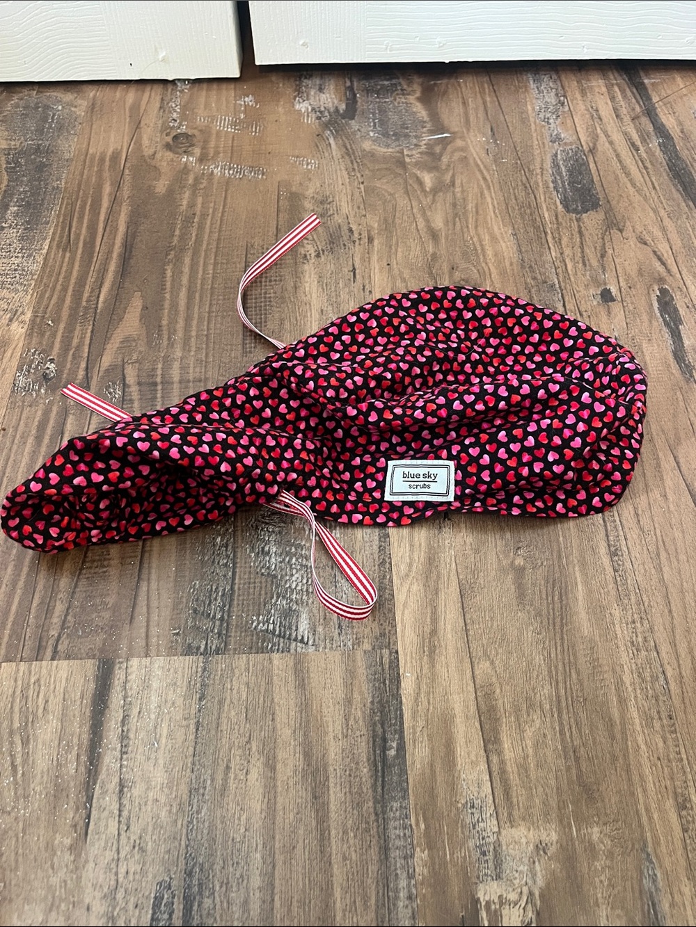 Blue Sky Heart Print Surgical Cap - Pink & Black